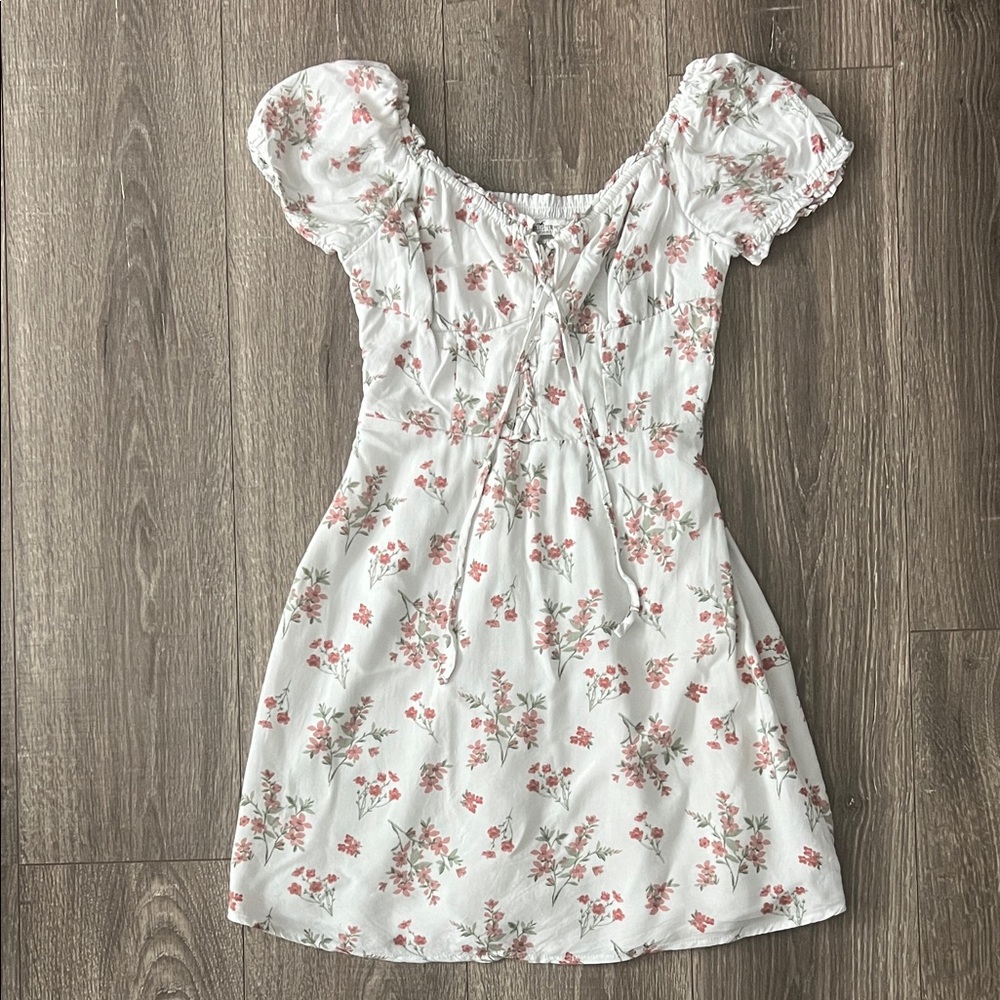Hollister woman’s S Floral Puff Sleeve Dress